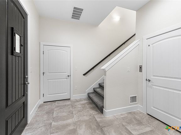 3rd image of 1385 Riviera Dr