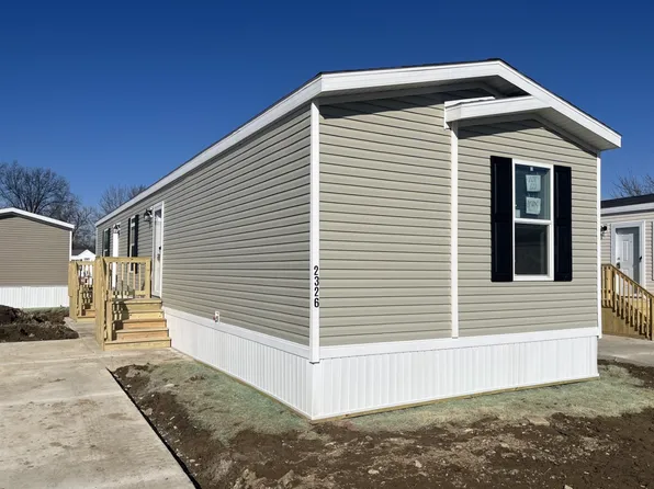 2326 W Dundee Dr #121, Findlay, OH 45840