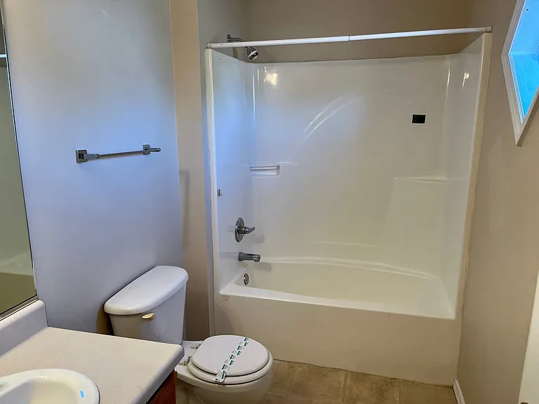102 W Lincoln St #3 — Photo 11