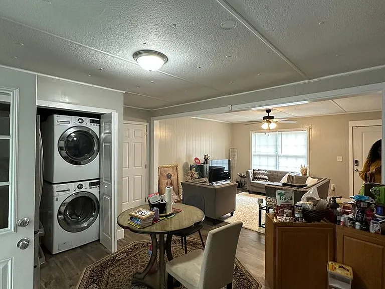 175 Sarsen Cir — Photo 8