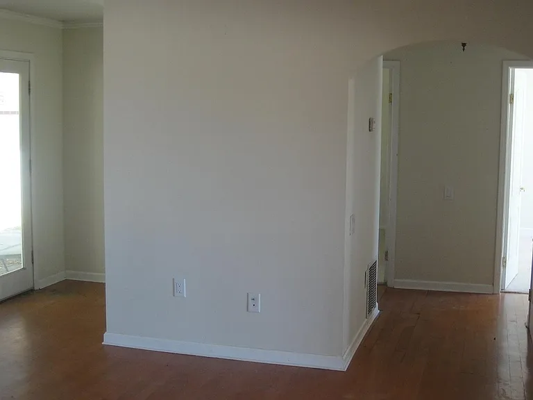 43520 Illinois Ave — Photo 12