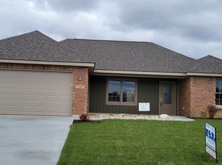 204 Goldenrod Dr, Eaton, OH 45320