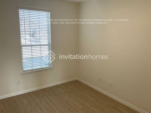 5th image of 32627 Pearl Rose Dr