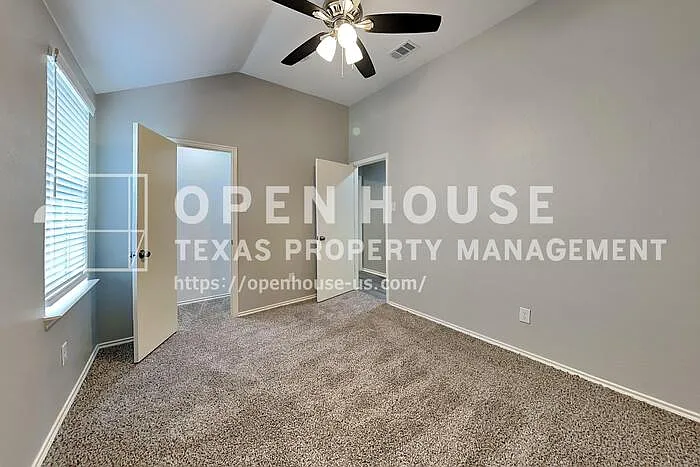 13225 Elmhurst Dr — Photo 14
