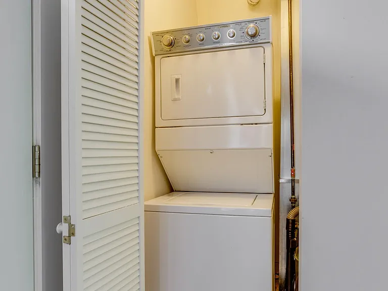 2035 W Cortland St #3 — Photo 7