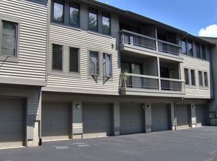 40 Sam Bonnell Dr, Clinton, NJ 08809