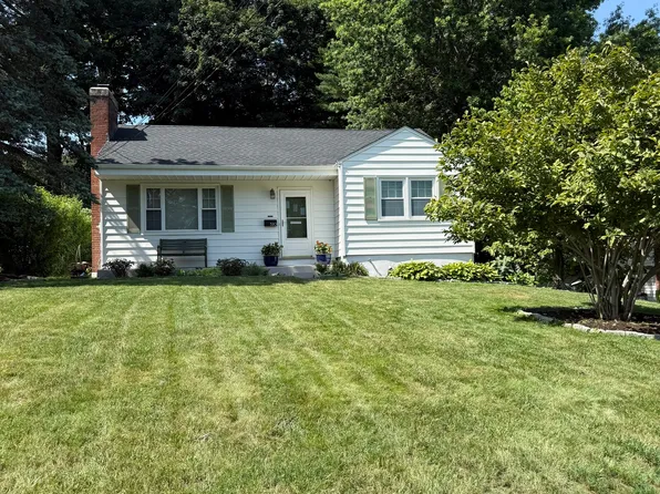 320 Beechwood Road, West Hartford, CT 06107