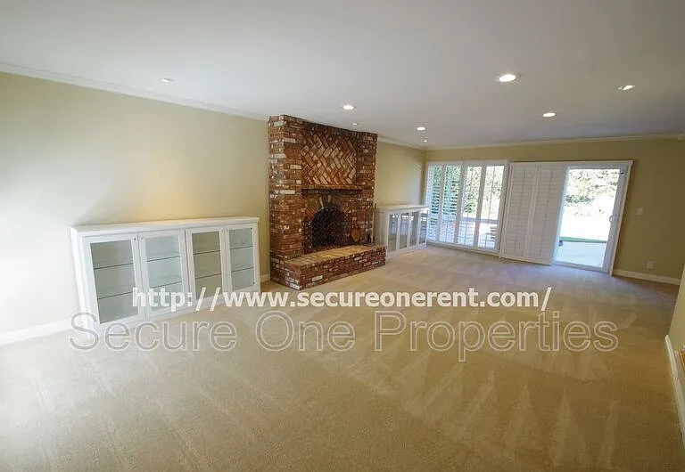 5827 Fairhaven Ave — Photo 7