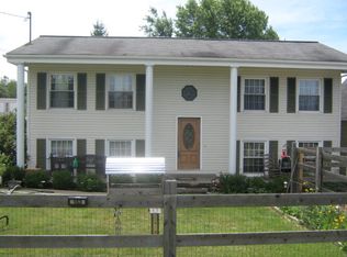 153 Adkins St, Shady Spring, WV 25918