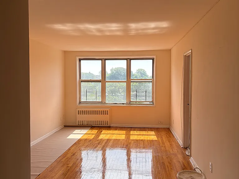 345 Bronx River Rd #6C — Photo 2