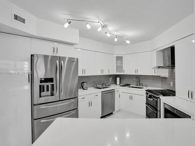 5161 Collins Ave APT 412, Miami Beach, FL, 33140