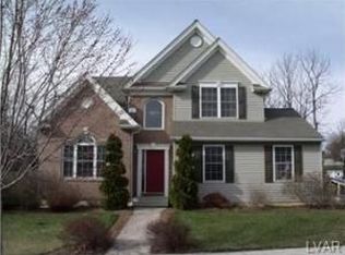 1977 Strathmore Dr, Macungie, PA 18062