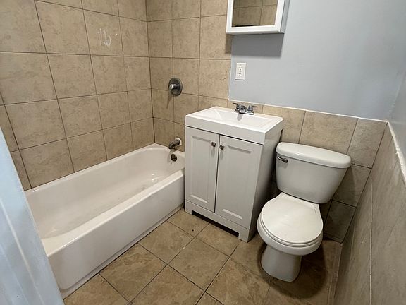 5th image of 75 E 21st St #3B