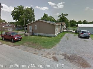202 S Cedar Ave, Erick, OK 73645