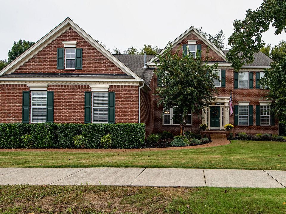 1st image of 320 Stillcreek Dr