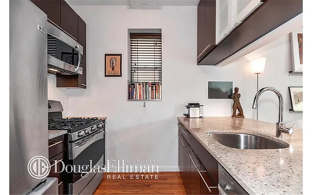Sold by Douglas Elliman | media 19