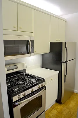 Rented by Corcoran | media 23