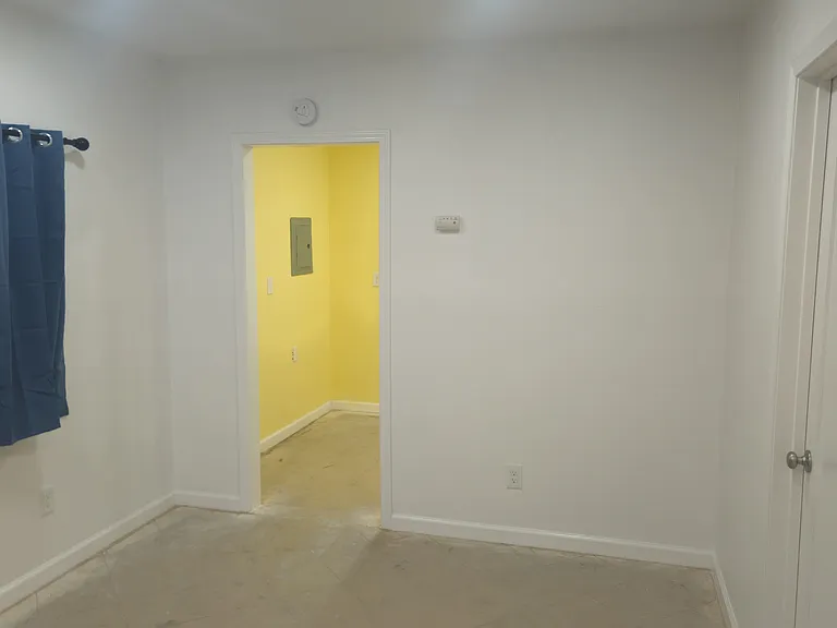 7531 Los Feliz Dr #A — Photo 5