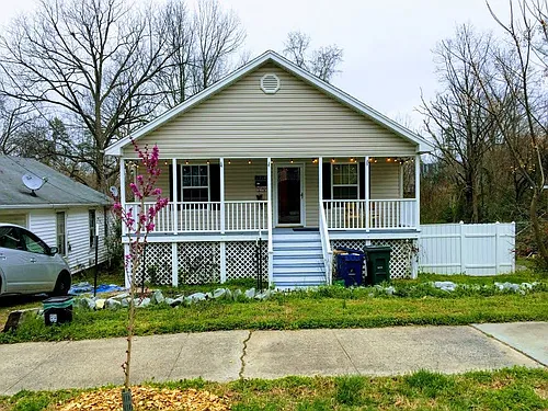 1214 Berkeley St Photo 1