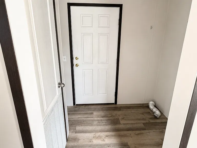 4900 S Valley View Rd #25 — Photo 5