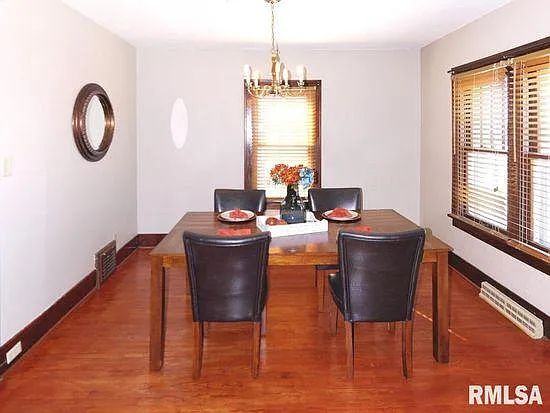 803 E 39th St — Photo 9