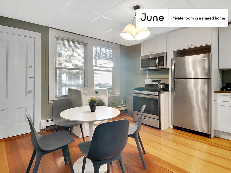 33 Howell St #A — Photo 5