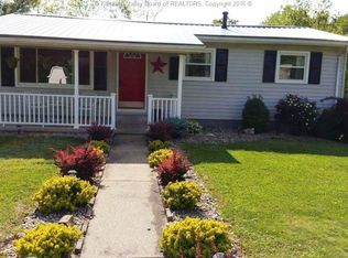 285 Prospect Rd, Cottageville, WV 25239