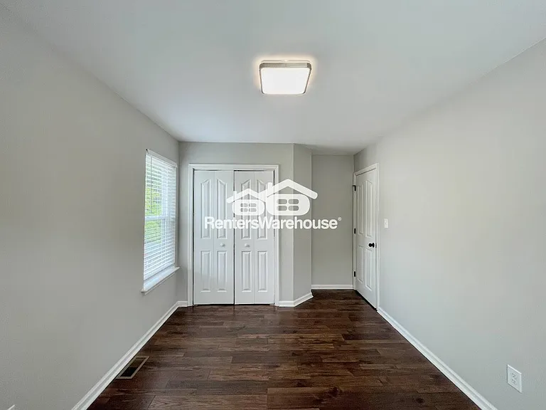1054 Ivaloo St — Photo 28