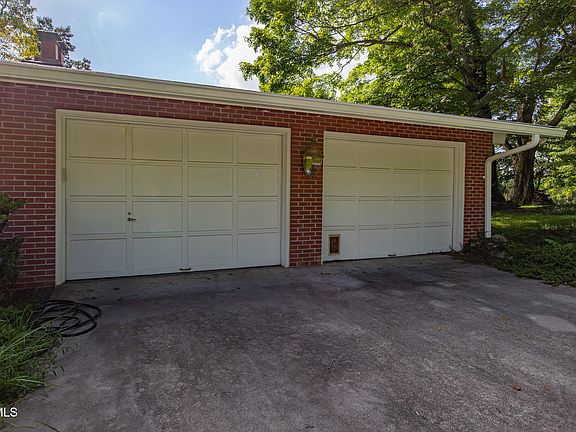 5th image of 479 Holston Dr