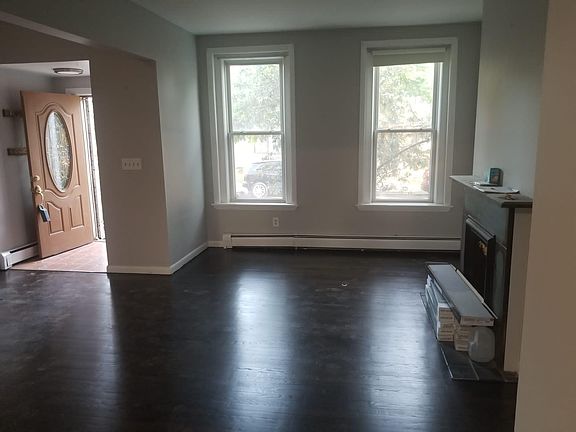 3rd image of 277 Portsea St