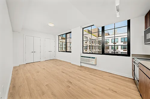 40 Bruckner Blvd Photo 1