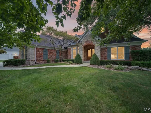 1008 Hawks Landing Dr, Lake Saint Louis, MO 63367