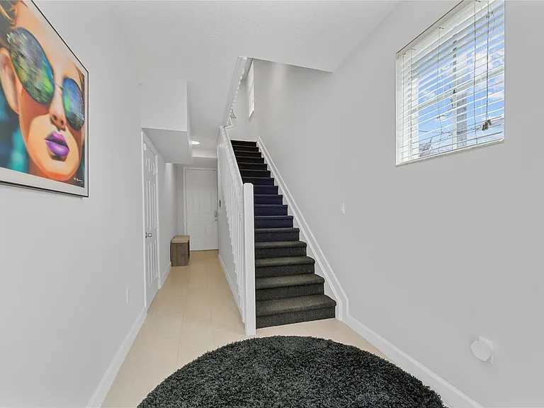 240 NE 2nd St #6-F — Photo 14