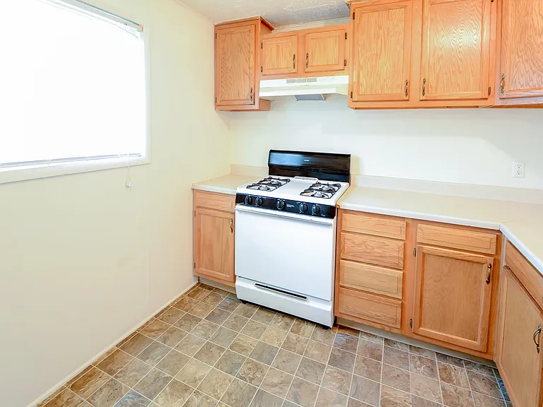 Chesapeake Pointe Townhouses — Photo 14