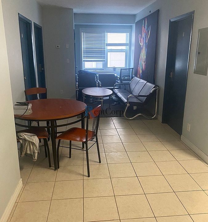 2nd image of 304 Lester St Unit 3
