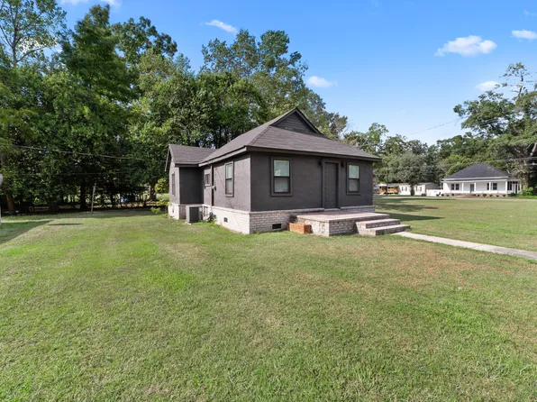 928 1st St, Holly Hill, SC 29059