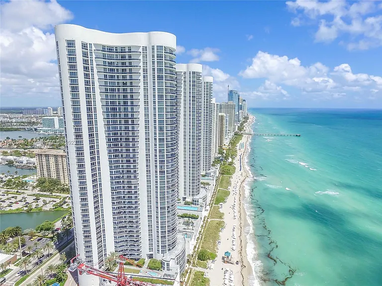 15901 Collins Ave #25F — Photo 2