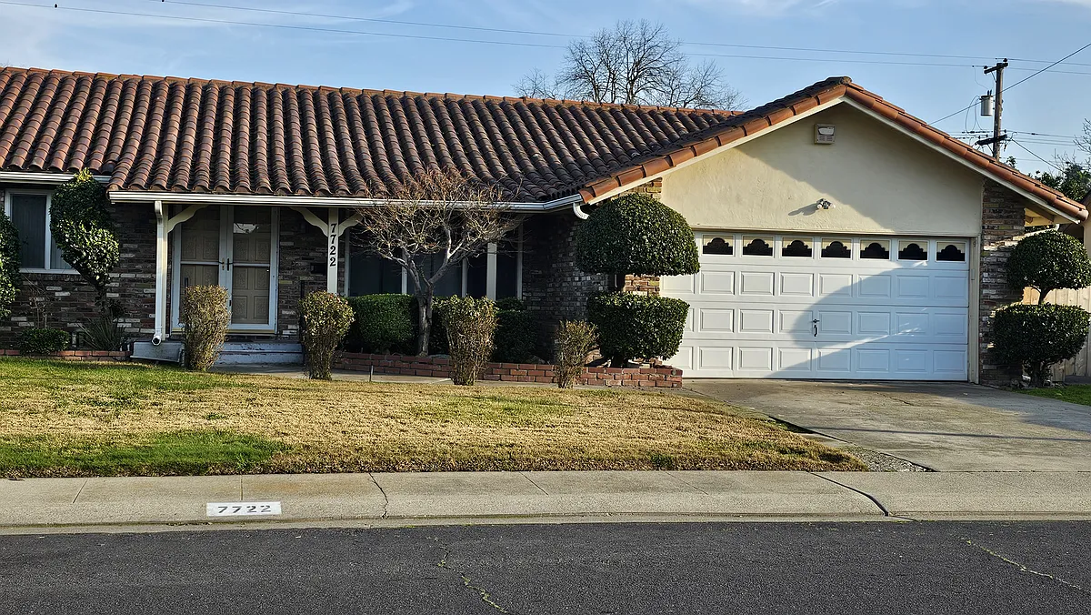 Building Photo - 7722 Woodside Dr