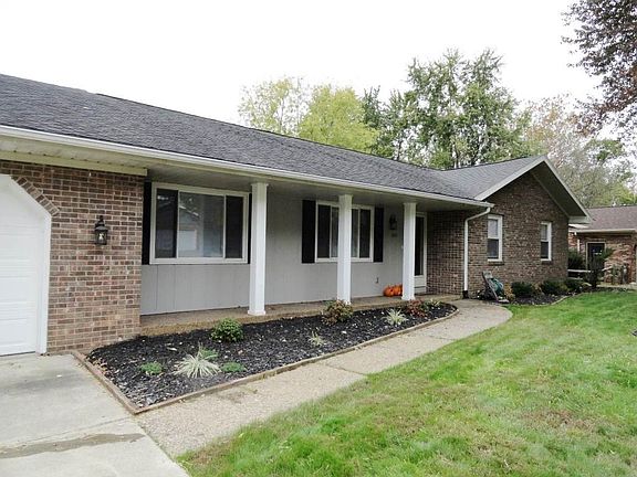 3rd image of 3913 Eastbrooke Dr