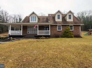 139 Molleystown Rd, Pine Grove, PA 17963