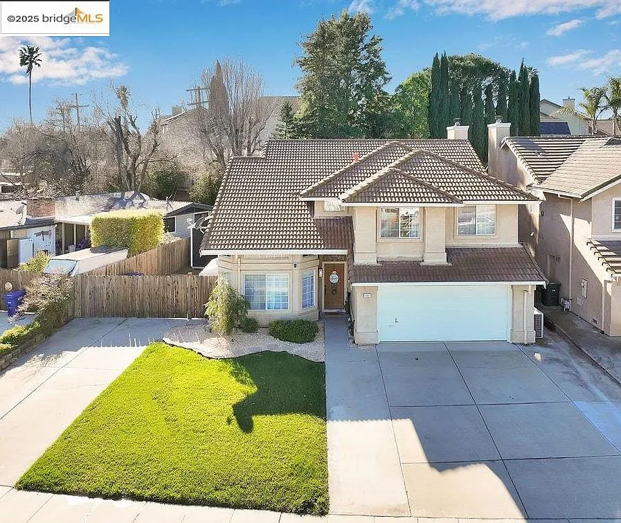 1001 Linda Vista Way photo 1