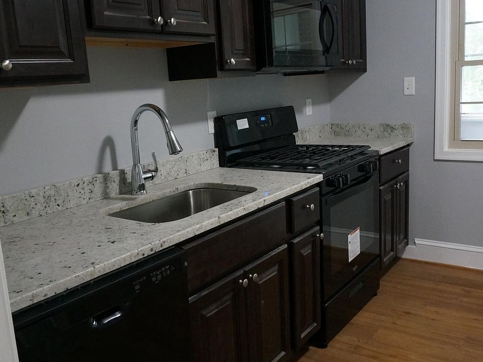 Kitchen 02