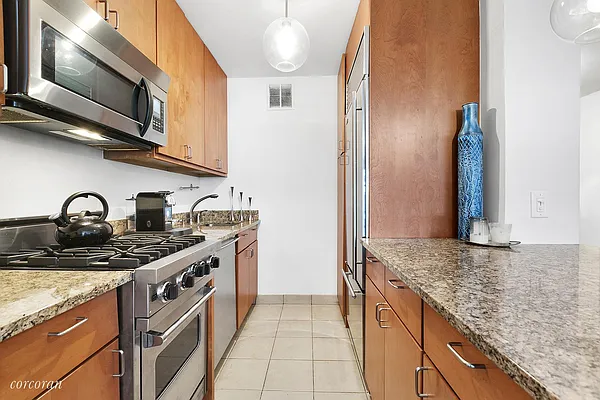 Rented by Corcoran | media 6