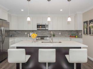 64 Hollow Rd, Stony Brook, NY 11790