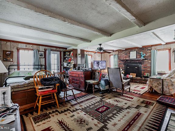 2nd image of 250 Friendship Rd