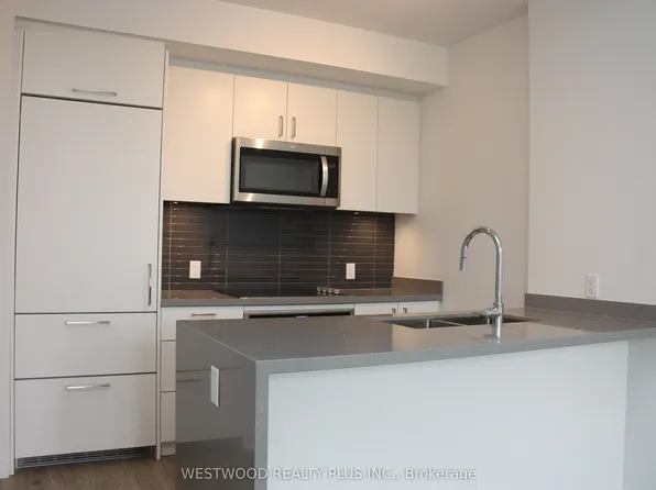 3 Rosewater St #116, Richmond Hill, ON L4C 5T6