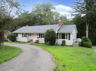 142 Starr Ave, Lowell, MA 01852