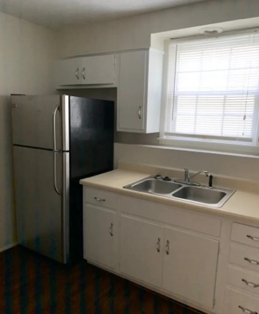 2 bed, 800 sqft, $1,000 — Photo 4