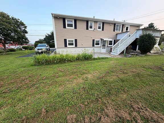3rd image of 94 John St