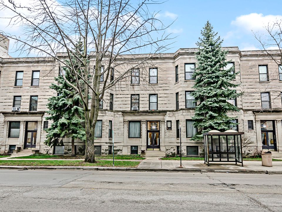 1st image of 340 N Austin Blvd APT 2